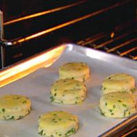 Chive Biscuits_image