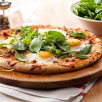 Egg-Topped Sausage Herb Pizza_image