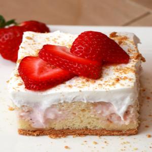 Strawberry Poke Cake Recipe - (3.8/5)_image