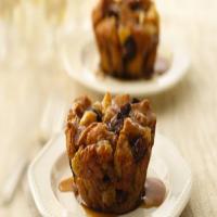Apple-Fig Bread Pudding Cupcakes with Maple Sauce_image