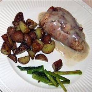 Apple and Prosciutto Stuffed Chicken Breast_image