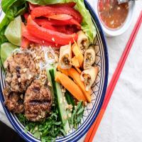 How to Make Vietnamese Bun Cha, The Rice Noodle Salad Your Lunch Bowl is Craving_image