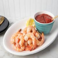 Shrimp Cocktail with Homemade Sauce_image