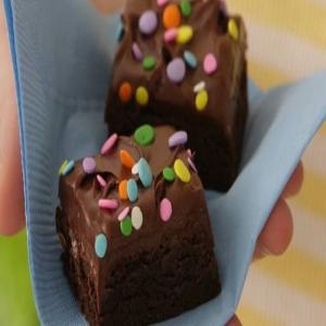 Candy-Sprinkled Frosted Brownies_image