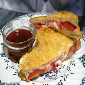 Strawberry French Toast Triangles_image