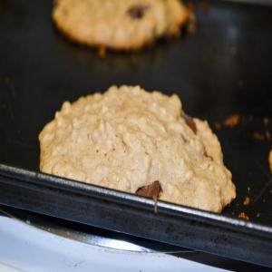 Vegan Oatmeal Peanut Butter Nutella-Stuffed Cookies_image