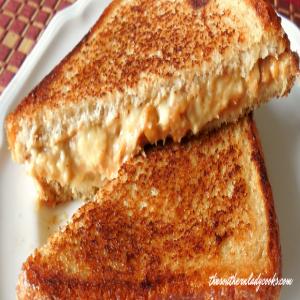 ELVIS PRESLEY'S FAVORITE SANDWICH - The Southern Lady Cooks_image