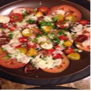 Tomato Salad W/ Homemade Horseradish Ranch Dressing_image