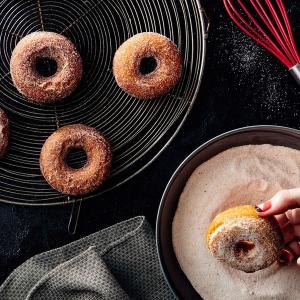Chai Doughnuts with Spiced Sugar_image