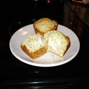 Lemon Poppy Seed Surprise Snack Muffins_image