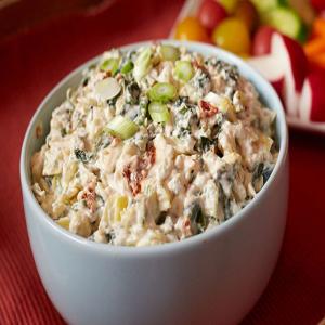 MIRACLE WHIP Creamy Spinach & Artichoke Dip_image