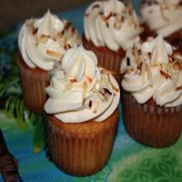 Toasted Coconut Filled Cupcakes_image