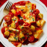 Parpardelle Pasta with a Roasted Cherry Tomato Sauce_image