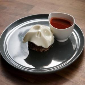 Chocolate Molten Cake with White Chocolate Skull_image