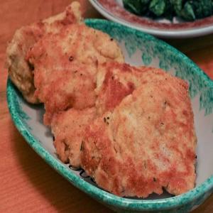 Chicken Cutlets with Spicy Garlic Kale_image