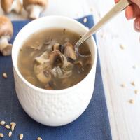 Low calorie barley and mushroom soup_image