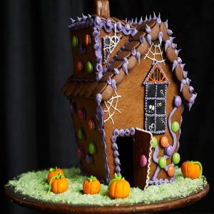 Gingerbread haunted house_image