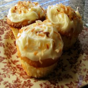 Coconut Cupcakes_image