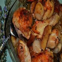 Sarasota's Savory Roasted Chicken, Apples & Onions_image
