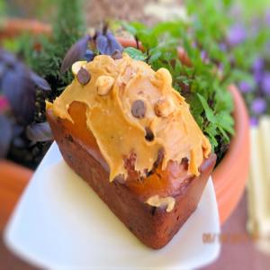Peanut Butter Banana Bread W/Chocolate Chips and PB Frosting_image