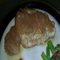 Easy Saucy Applesauce Pork Chops_image
