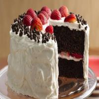 Chocolate Strawberry Cake with Fluffy Frosting_image