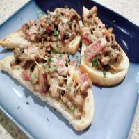 Crostini With Mushrooms, Prosciutto, and Bleu Cheese image