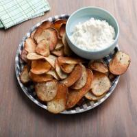 Cracked Pepper Potato Chips with Onion Dip image