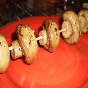 Sherry Marinated Mushrooms_image