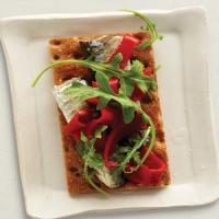Sardine-and-Pepper-Topped Cracker_image