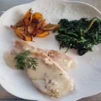 Halibut with Creamy Garlic and Herb Sauce_image