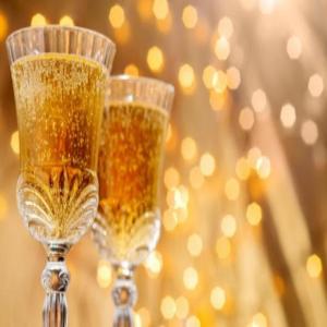 Champagne Apricot Cocktail_image