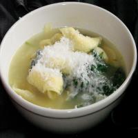 Tortellini Spinach Soup image