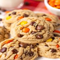 Reese's Pieces Peanut Butter Chocolate Chip Cookies_image