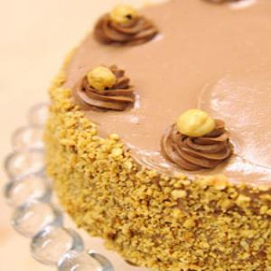 Hazelnut Cake with Praline and Milk Chocolate Buttercream Frosting_image