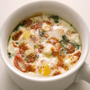 Moroccan Baked Eggs with Red Peppers & Spinach_image