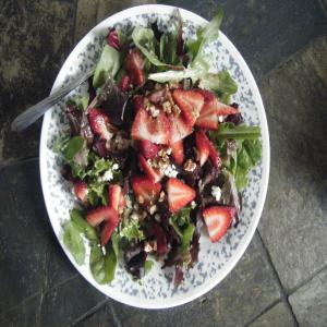 Spinach and Strawberry Salad_image