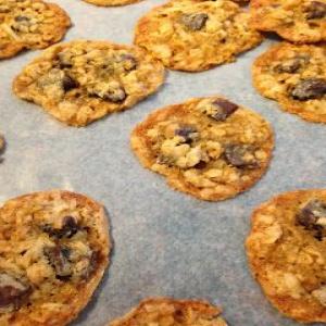 Daphne Oz's Chocolate Chip and Coconut Oatmeal Cookies Recipe_image