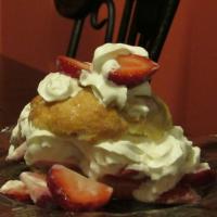 Individual Strawberry Shortcakes by Paula Deen_image