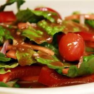 Simple and Flavorful Balsamic Vinaigrette_image