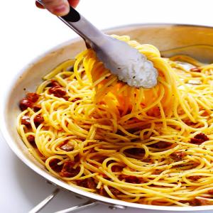 Spanish Chorizo Spaghetti Carbonara | Gimme Some Oven_image