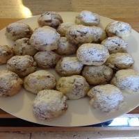 Nestle Crunch Snowball Cookies_image