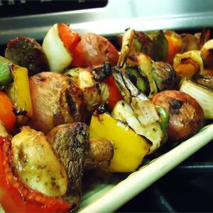 Tangy Almond Chicken Kabobs_image