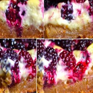 Blackberry Walnut Cheesecake Squares_image