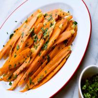 Glazed Parsley Carrots image