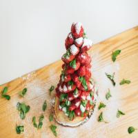 Strawberry Holiday Tree_image