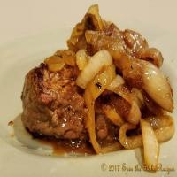 Steak and Onions, Austrian Style_image