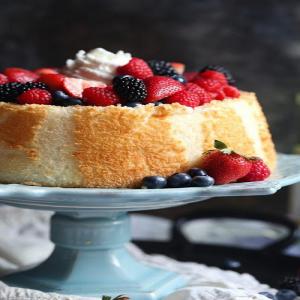 Angel Food Cake with Wine Soaked Berries_image