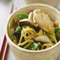 Chicken, Noodle and Cashew Stir Fry_image