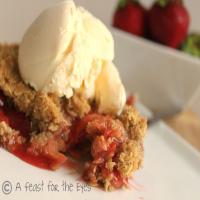 Deep Dish Crumb Topped Strawberry Rhubarb Pie Recipe - (4.5/5)_image